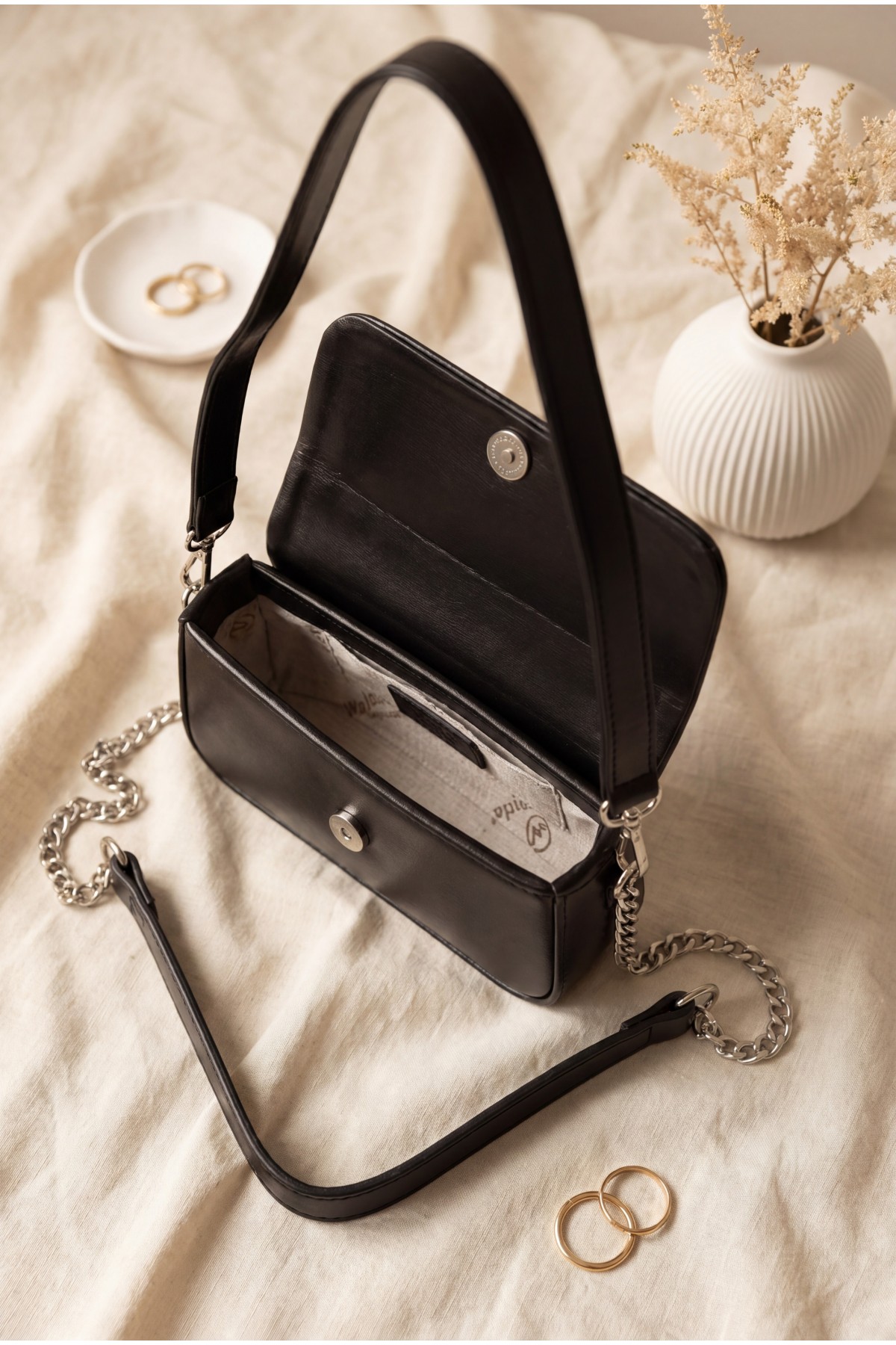 Box Bag with Removable Double Straps and Magnetic Closure -Black