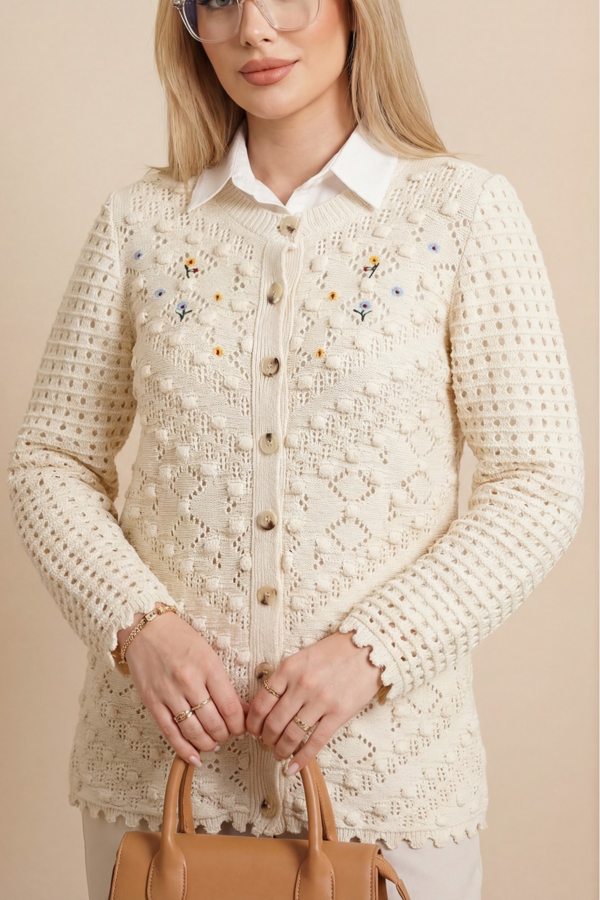 Pompom Round Neck Buttoned Knitwear Cardigan  -Cream color