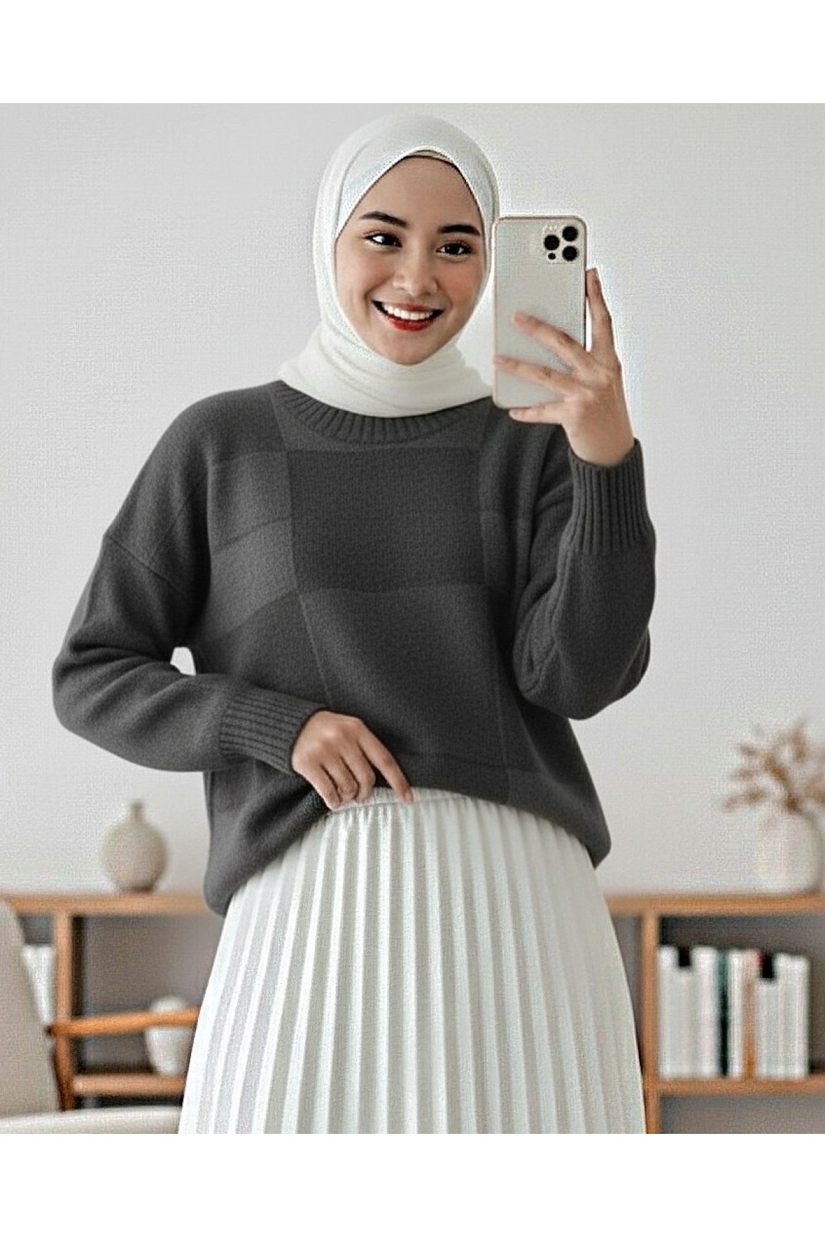 Square Patterned Round Neck Soft Sweater -Smoked 