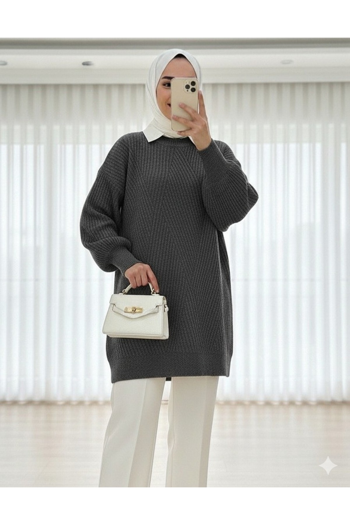 Crew Neck Diamond Pattern Knitwear Sweater           -Smoked 
