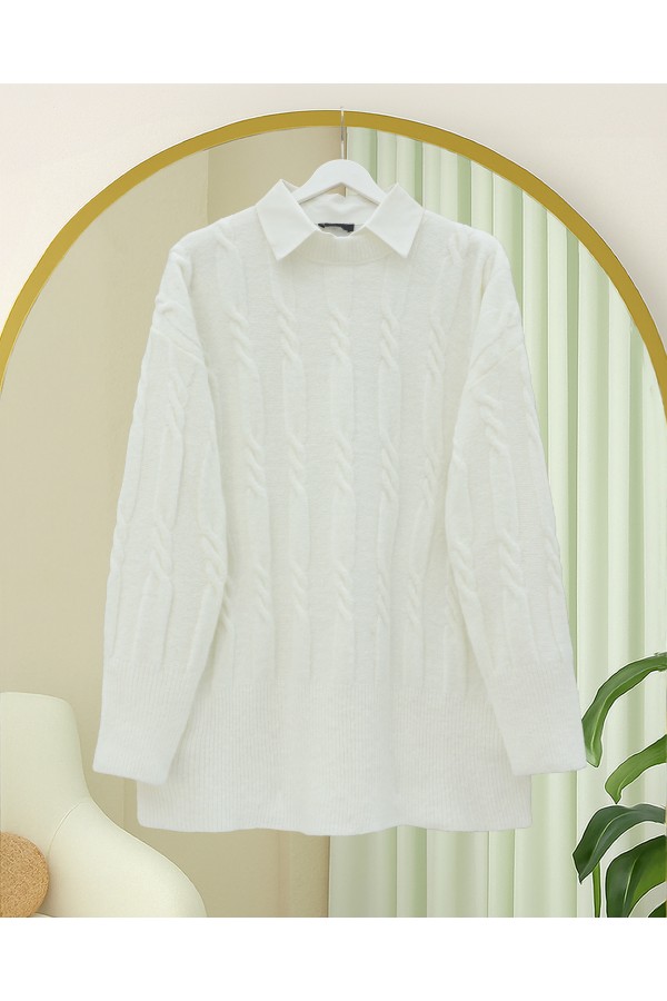 Soft Knitted Sweater with Embossed Pattern -Ecru