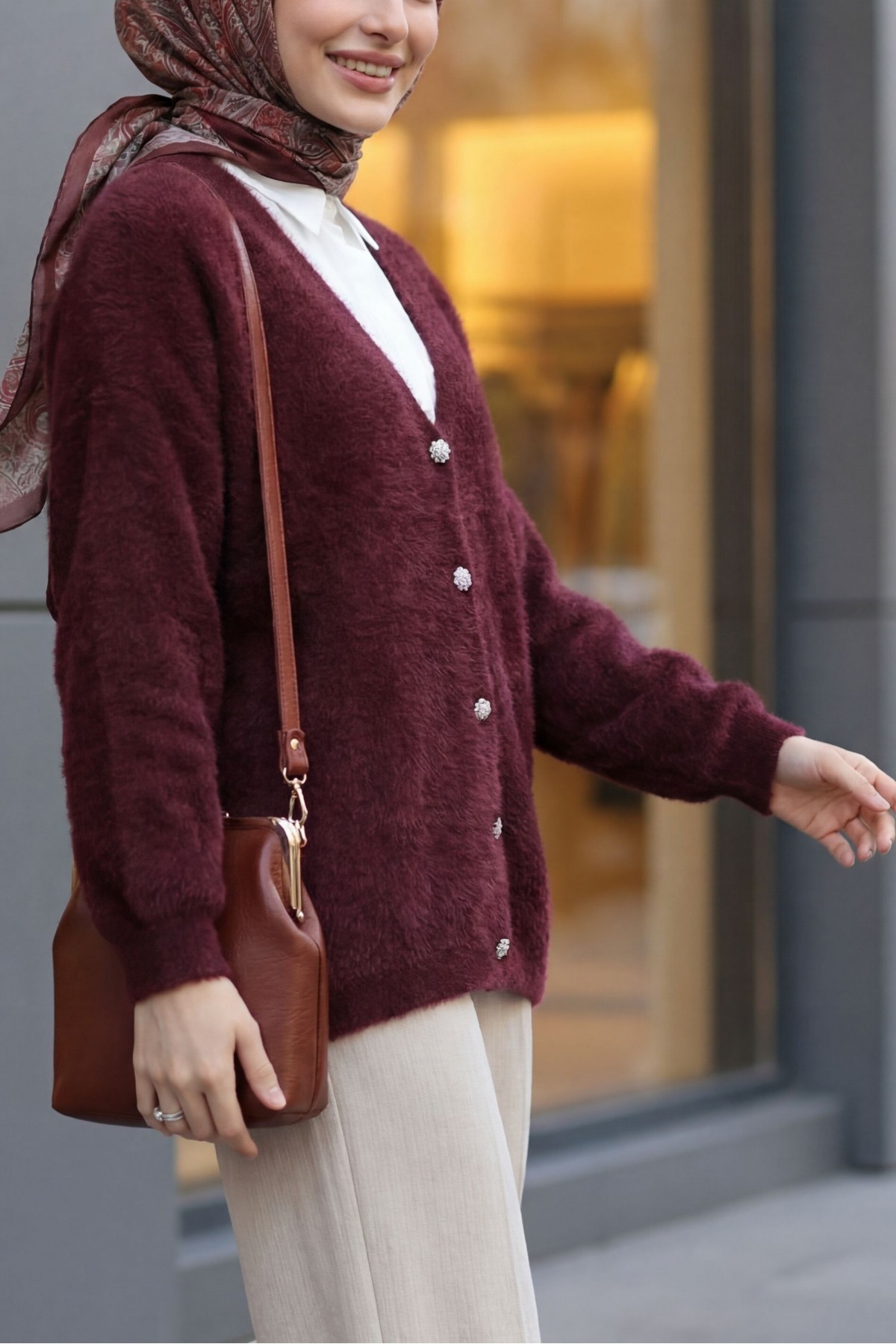 Buttoned Front Bearded Casual Knit Cardigan   -Maroon