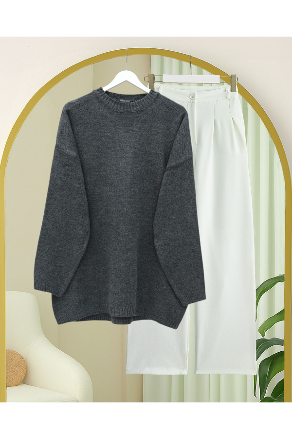 Round  Neck Loose Knit Sweater -Smoked 