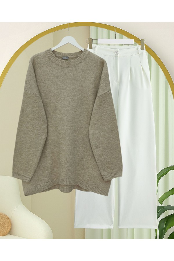Round  Neck Loose Knit Sweater  -Light Mink