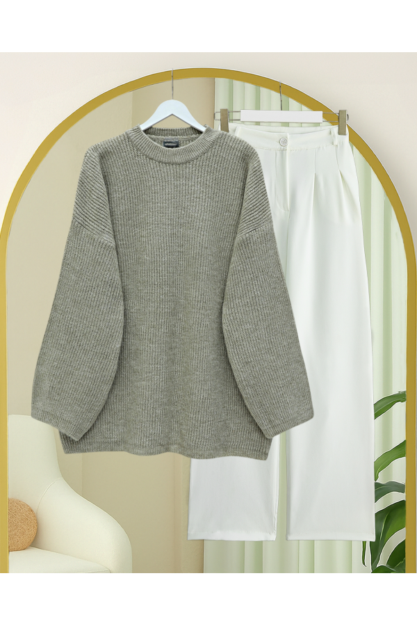 Round Neck Loose Knit Sweater -Light Mink