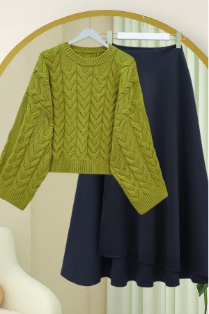 Loose Crop Knit Sweater with Knit Pattern -Oil Green