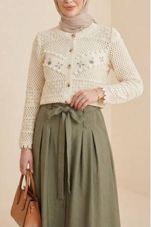 Önü Çiçek Nakışlı Ponponlu Düğmeli Triko Hırka -Krem