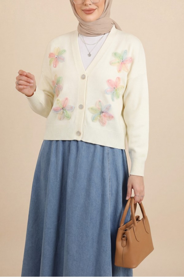Buttoned knitted cardigan with sequin and floral details on the front. -Ecru