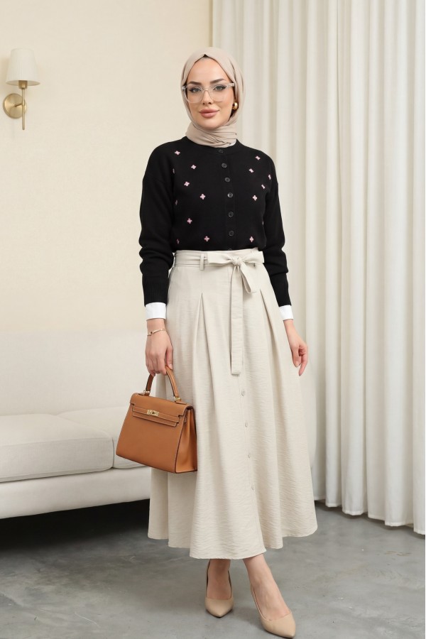 Oversize Knitted Cardigan with Scattered Floral Embroidery and Button Closure -Black