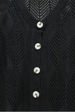 Yaprak Desenli Ajurlu Triko Hırka -Siyah