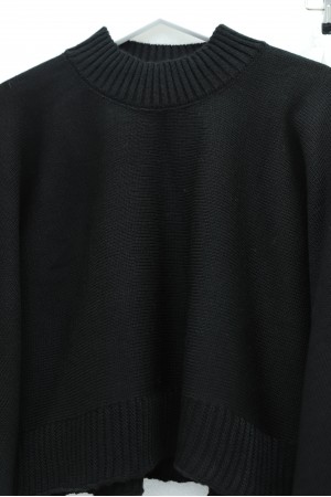 Yarım Boğazlı Yarasa Kol Etek Üstü Triko Kazak -Siyah