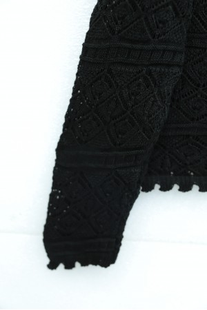 Düğmeli Desenli Ajurlu Triko Hırka  -Siyah