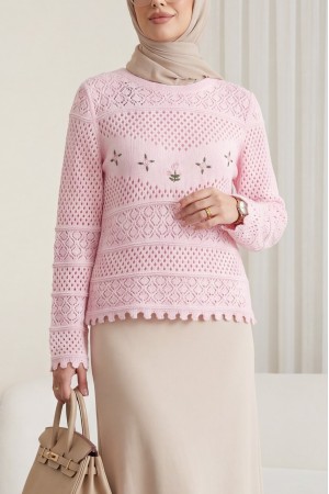 Çiçek Nakışlı Ajurlu Desenli Triko Kazak -Pudra