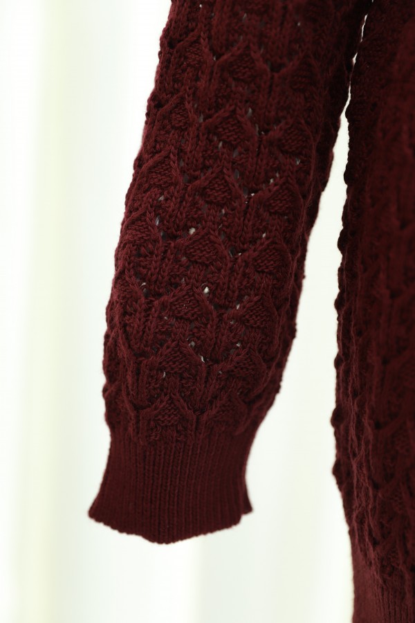 Loose-fitting knitted cardigan with openwork pattern. -Maroon