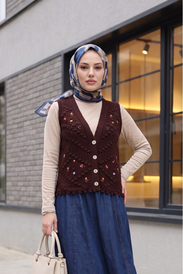 Ponponlu Çiçek Nakışlı Ajurlu Triko Yelek -Bordo
