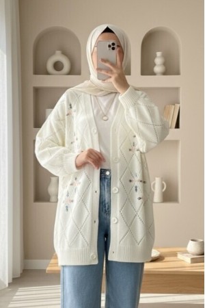 Ajurlu Çiçek Nakışlı Düğmeli Triko Hırka -Ekru