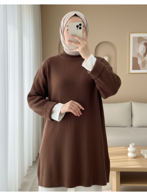 Yarım Boğazlı Yırtmaçlı Triko Tunik  -Kahve