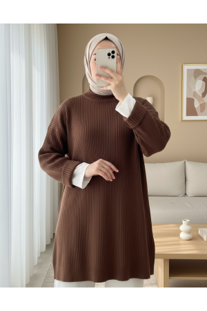 Yarım Boğazlı Yırtmaçlı Triko Tunik  -Kahve