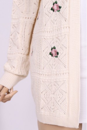 كارديجان مثقب مطرز   -لون كريمي