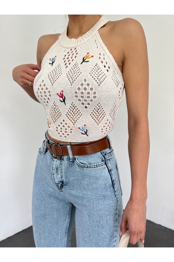 Ajurlu Nakışlı Sıfır Kol Triko Crop -Krem