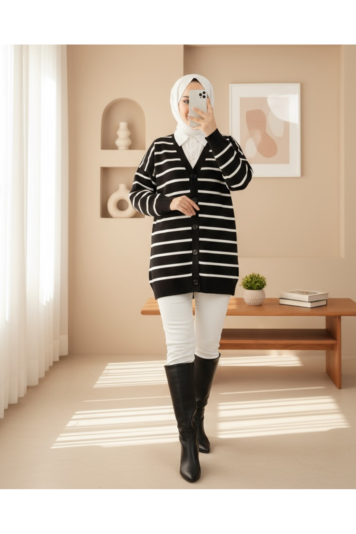Striped Buttoned V-Neck Knitwear Cardigan -Black