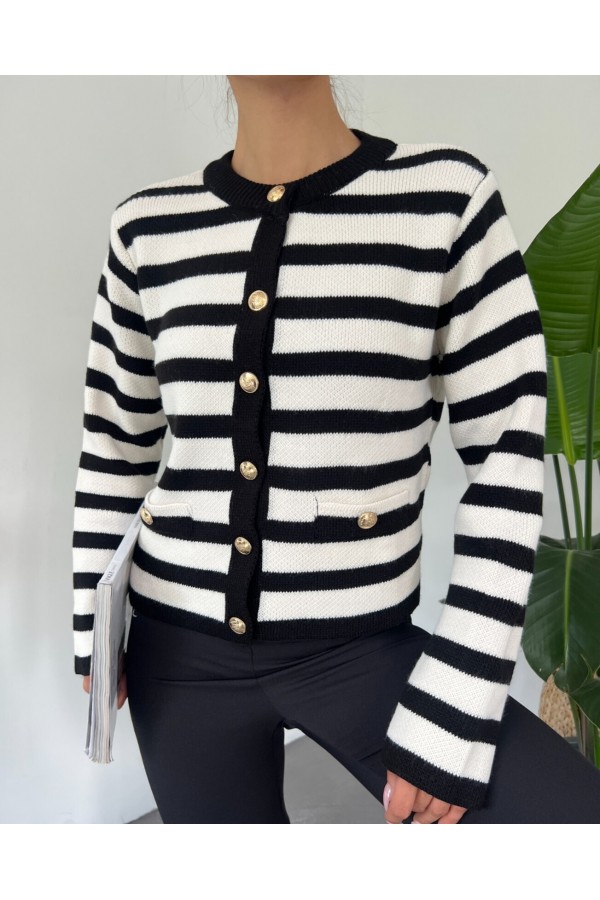 Round Neck Striped Pocket Detailed Cardigan -Black