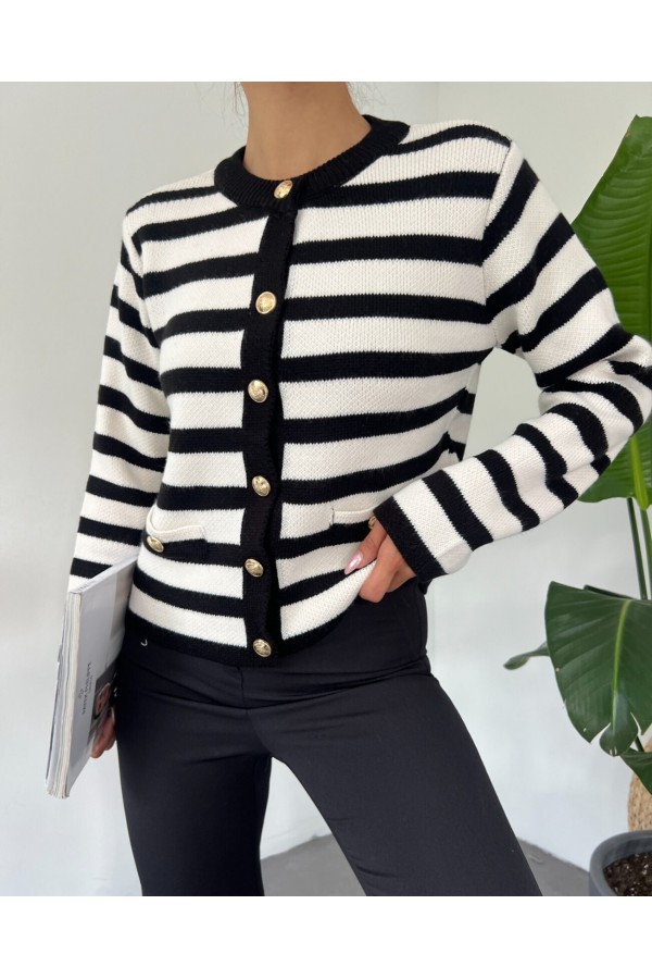 Round Neck Striped Pocket Detailed Cardigan -Black