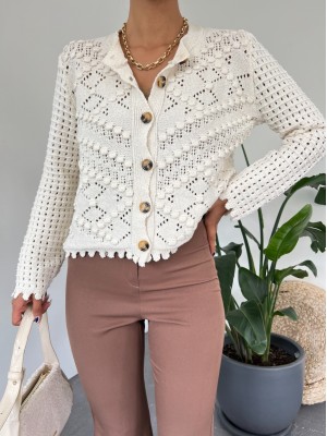 Ponponlu Ajurlu Düğmeli Hırka -Ekru