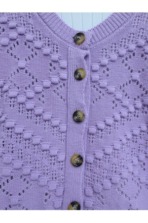 سترة صوفية محبوكة بأزرار ومزخرفة مخرمة -أرجواني