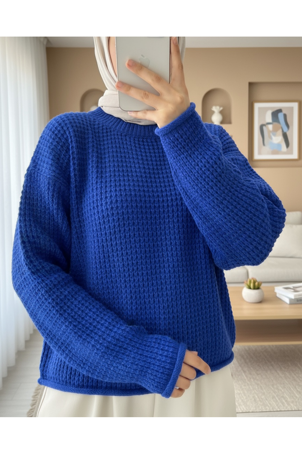 Round Neck Knitted Sweater -Saxe 