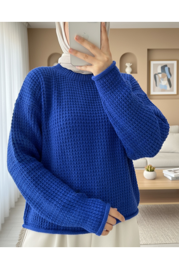 Round Neck Knitted Sweater -Saxe 