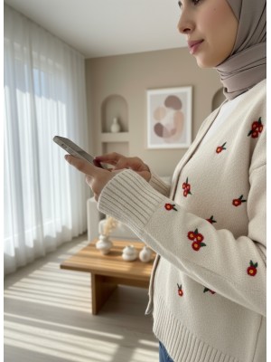 Sprinkled Flower Embroidered Knitwear Cardigan -Cream color
