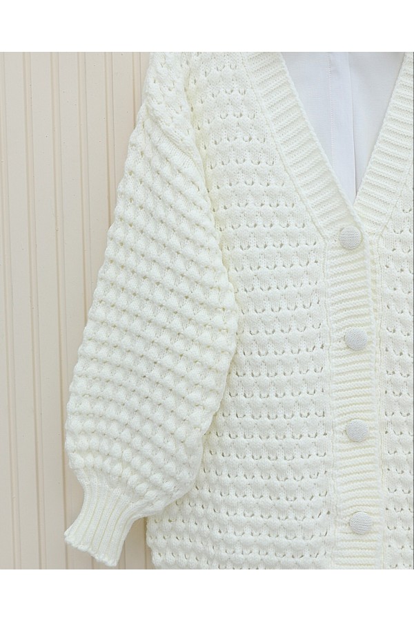 Embossed Knitted Arabboy Buttoned Knitwear Cardigan -Ecru