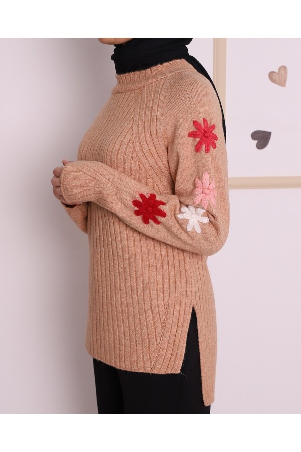 Long Winter Knitwear Tunic With Embossed Embroidered Back -Mink color