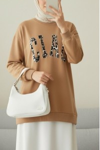 Yuvarlak Yaka Önü Nakışlı Sweat -Vizon