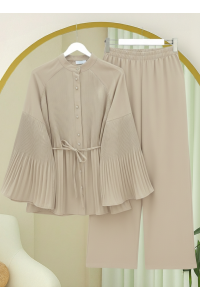 Piliseli Hakim Yaka Düğmeli Krep Takım -Bej