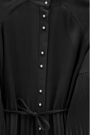 Piliseli Hakim Yaka Düğmeli Krep Takım -Siyah