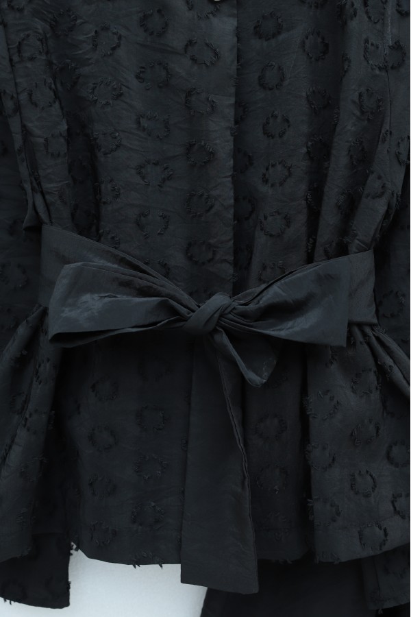 Nilsa Suit with One Button, Belt, and Flared Skirt -Black