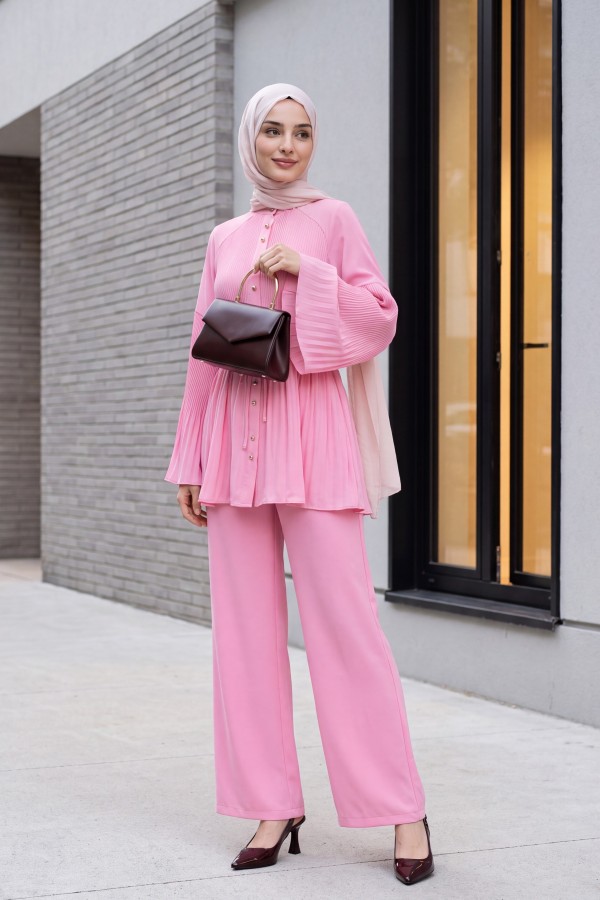 Piliseli Hakim Yaka Düğmeli Krep Takım  -Pembe