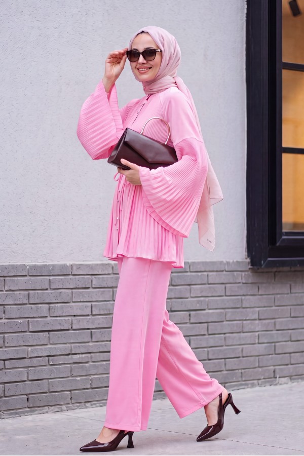 Piliseli Hakim Yaka Düğmeli Krep Takım  -Pembe