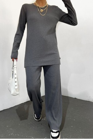 طقم بروتيل بياقة مستديرة -اللون الرمادي