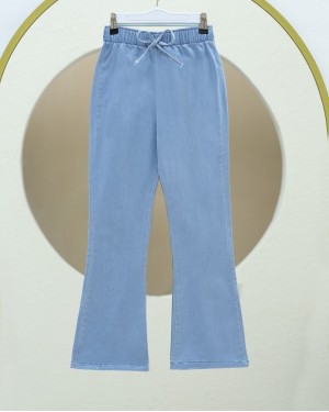 Spanish Leg Lace Detail Jeans   -Light blue