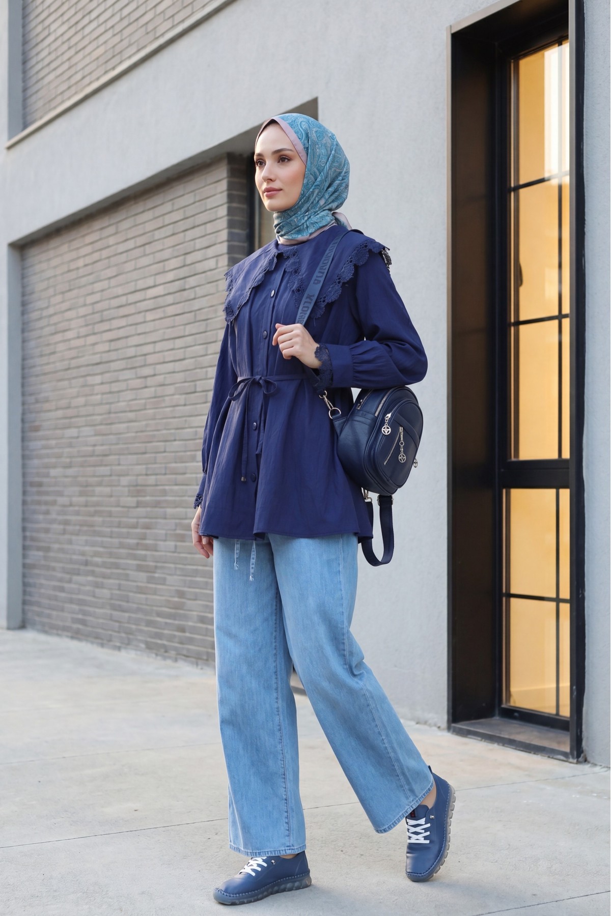 Wide Leg Waist Elastic Lacing Detail Jeans       -Blue