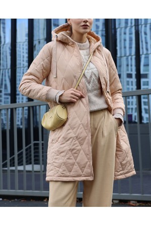 5138 Kapitone Uzun Şişme Mont - Bej