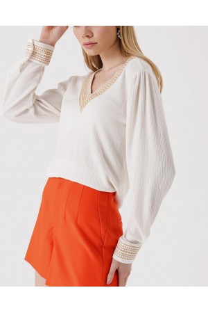 0466 Nakışlı V Yaka Örme Bluz - Beyaz