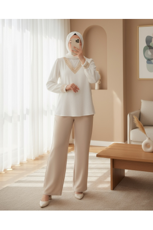 0466 Nakışlı V Yaka Örme Bluz - Beyaz