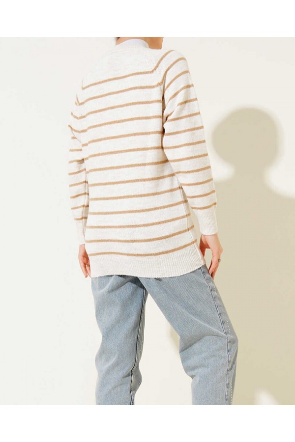 15808 Buttoned Sweater 