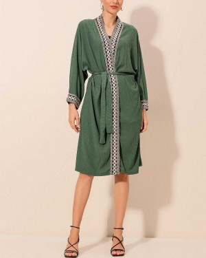 5865 Nakışlı Örme Uzun Kimono - Zümrüt Yeşili