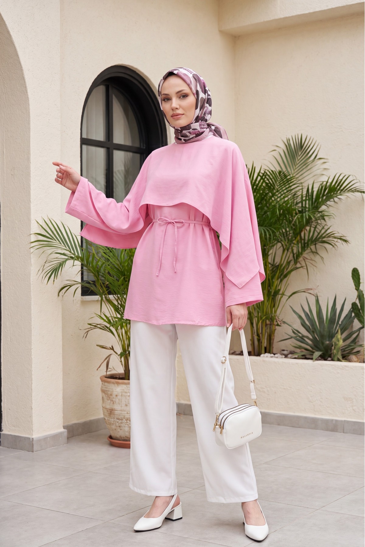 Pelerin Detaylı Kemerli Vual Tunik -Pembe detay görseli