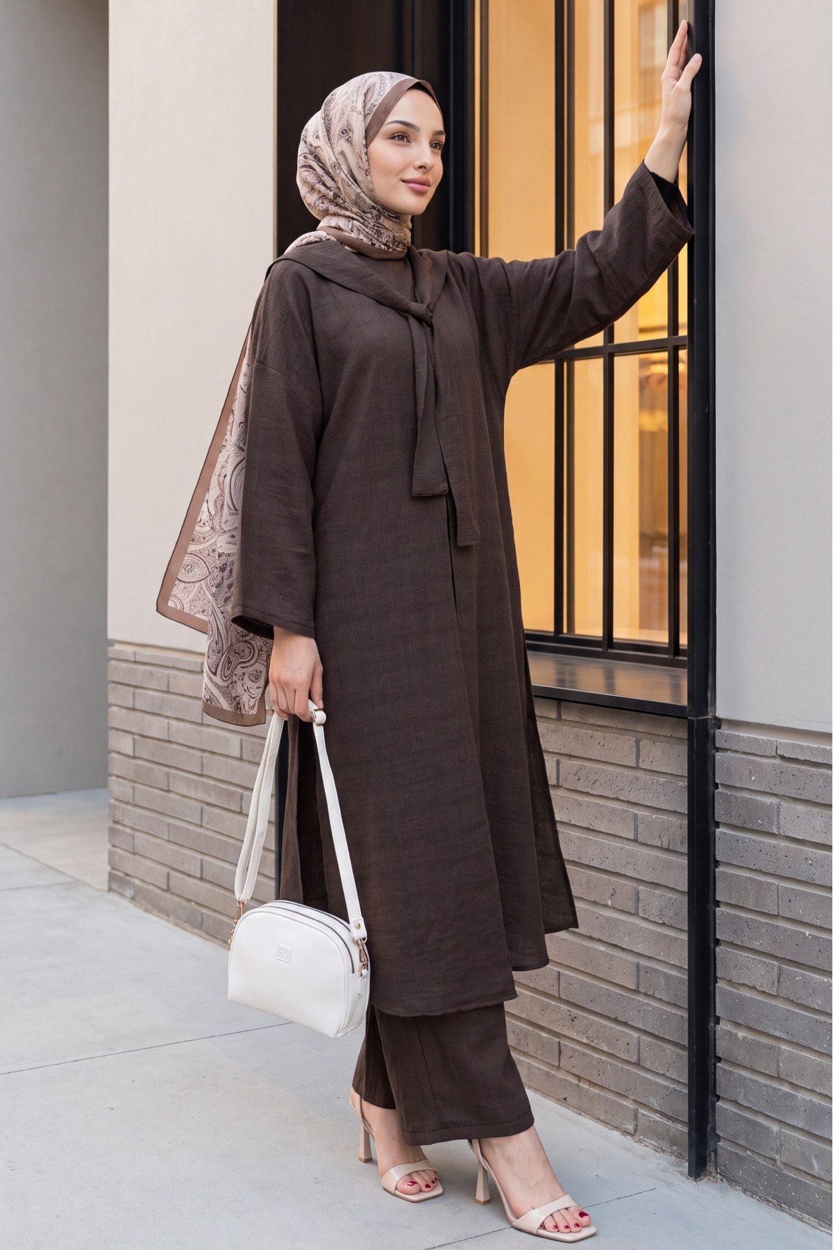 Deep Slit Linen Suit with Scarf Detail and Pockets -Brown